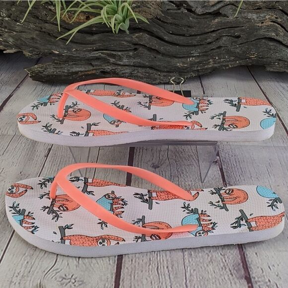 Cute Sloth Pattern Flip Flops - Size 9/10 - Picture 5 of 9